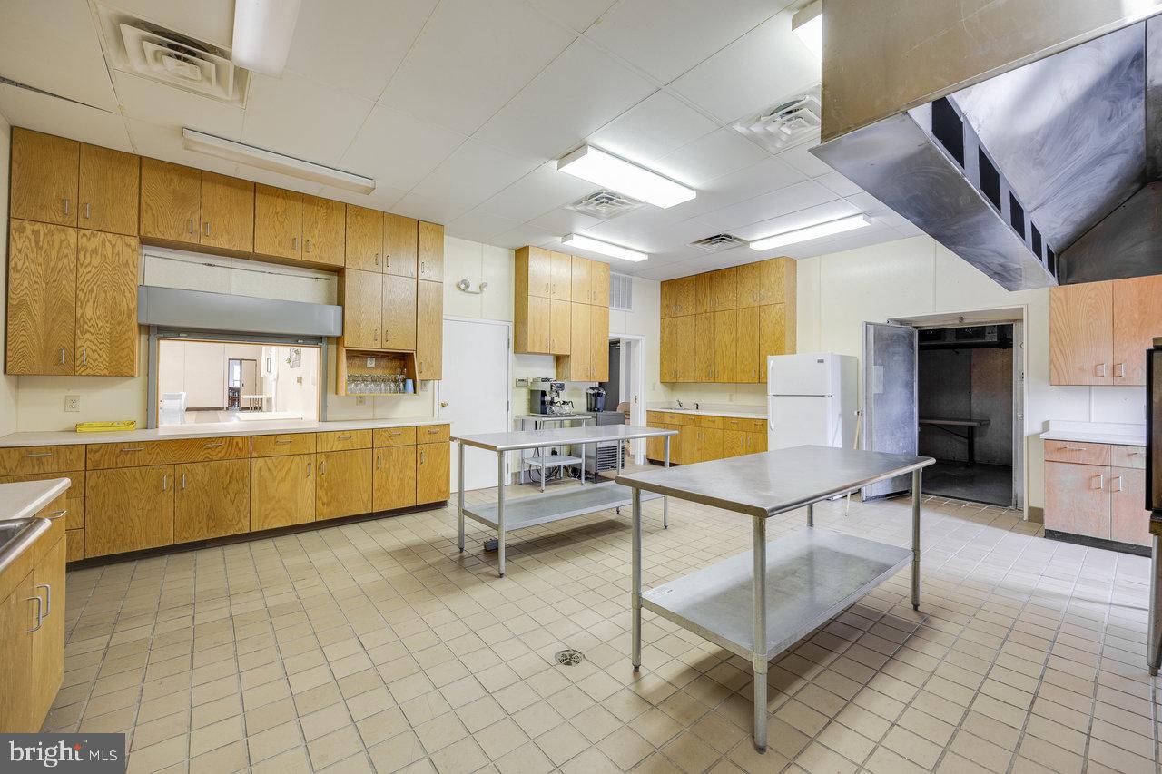 1265 Goodrich Rd Property Photo 40