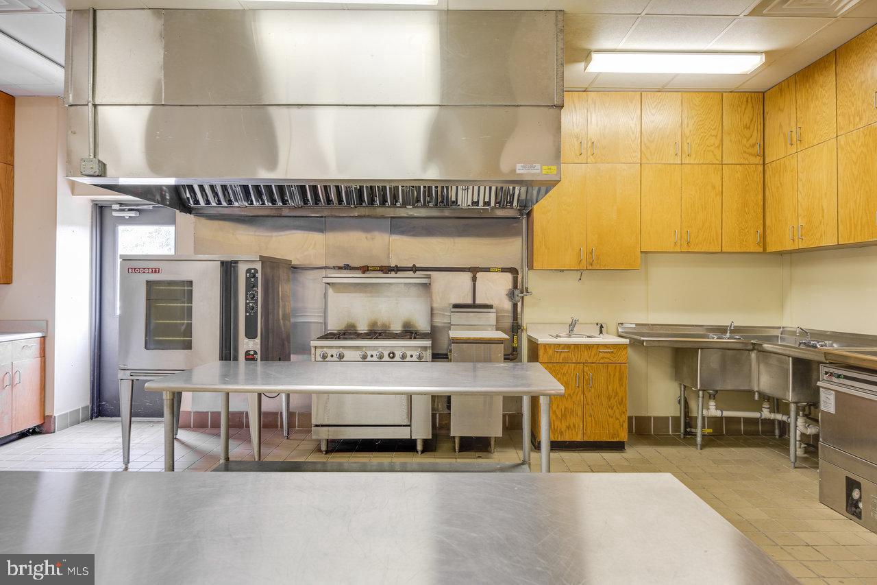 1265 Goodrich Rd Property Photo 44