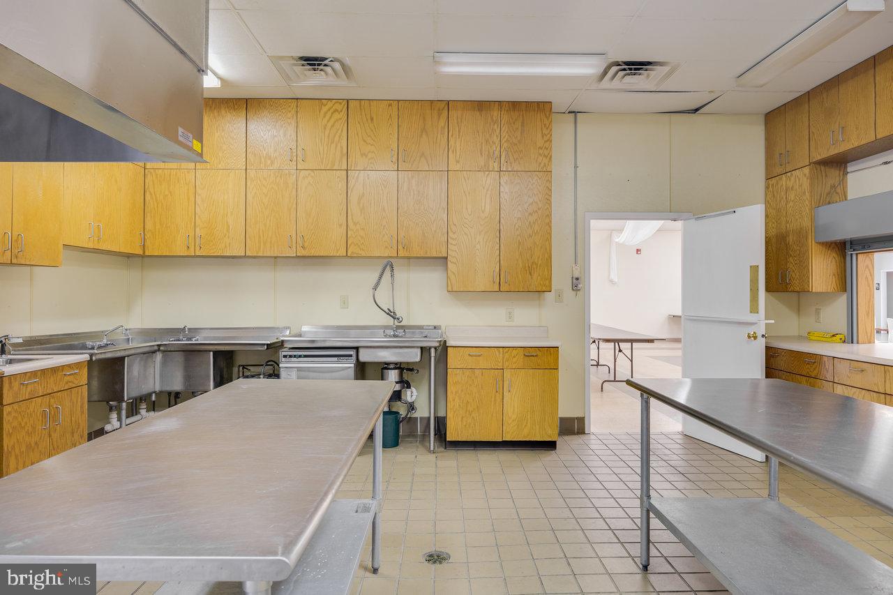 1265 Goodrich Rd Property Photo 45