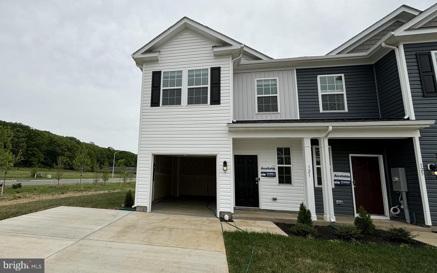 200 Caterpillar Dr Property Photo