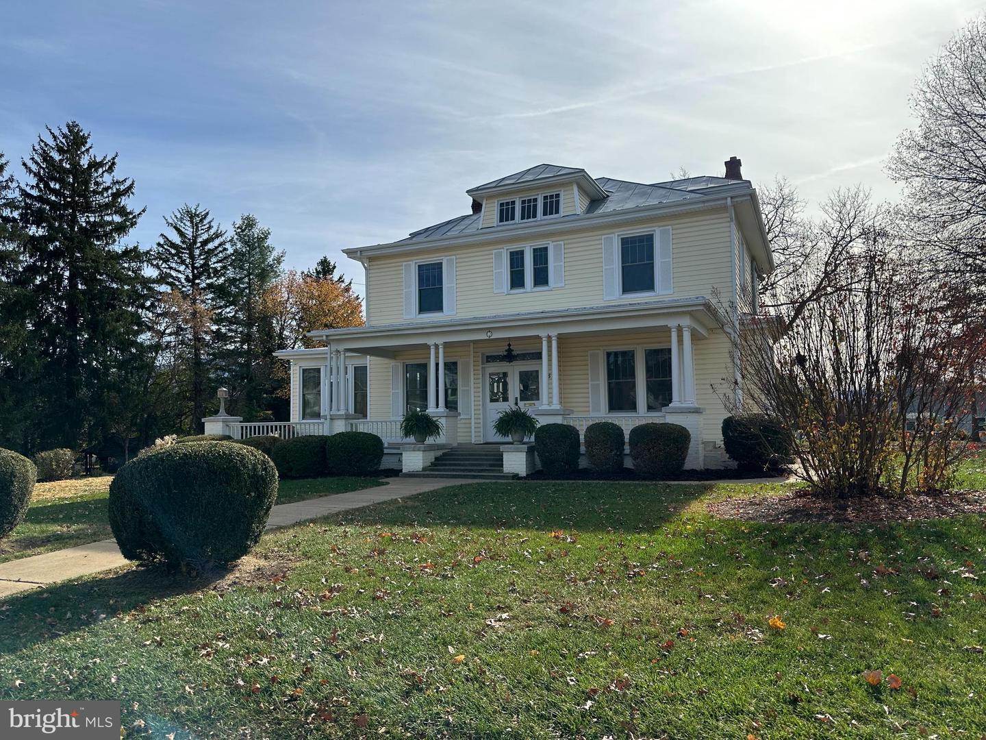 8 Bartlett Ave Property Photo
