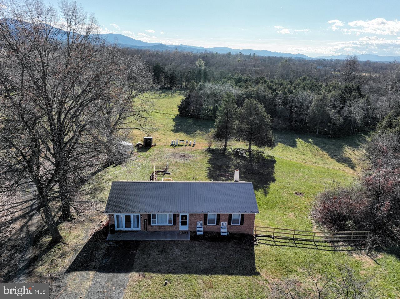 300 Martin St Property Photo
