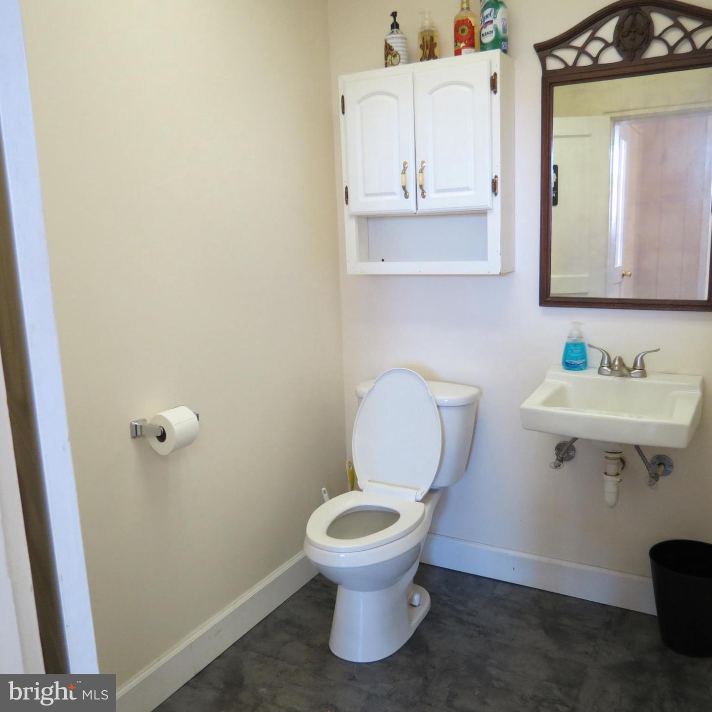 541 Main St Property Photo 38