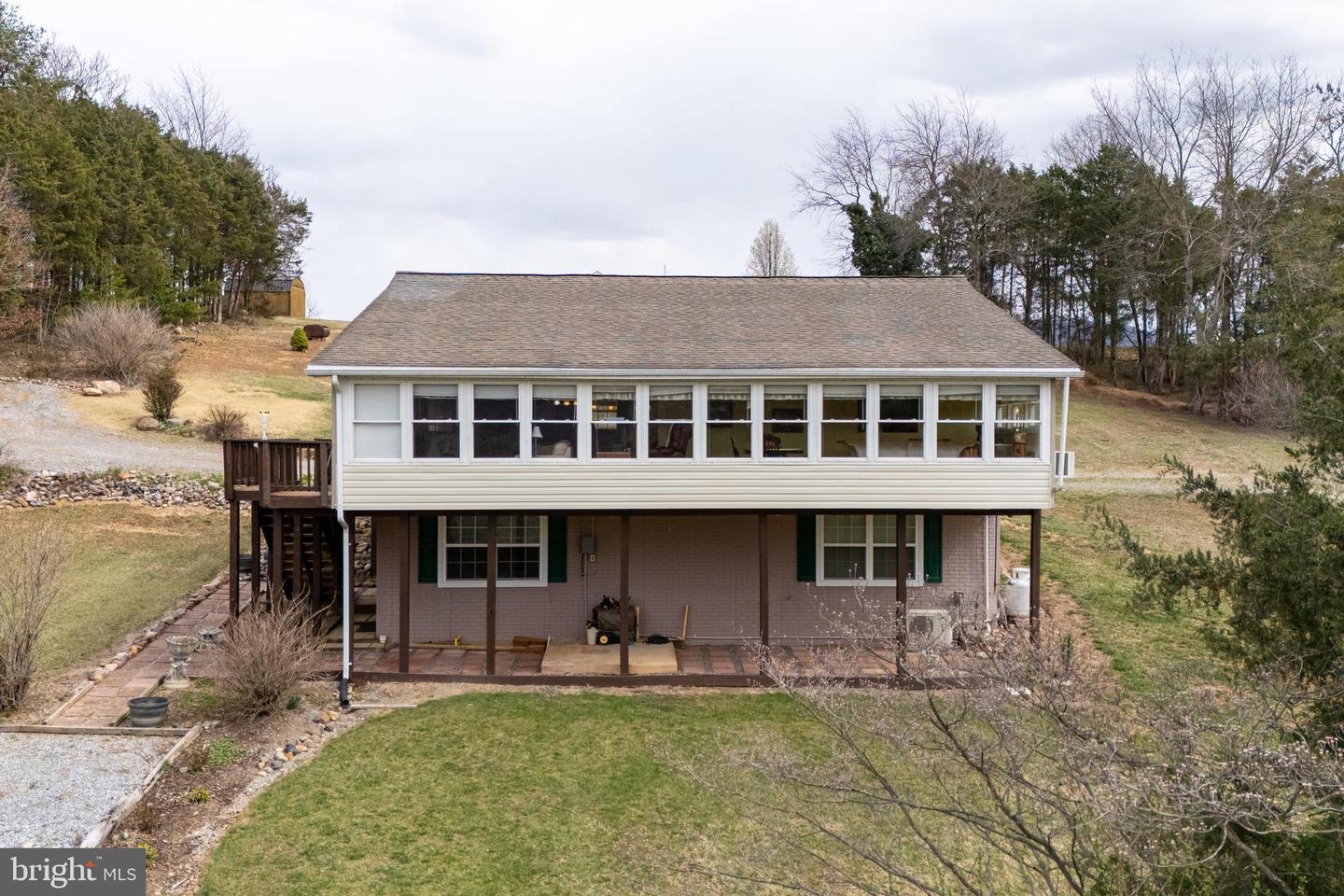 145 Colwood Dr Property Photo 1