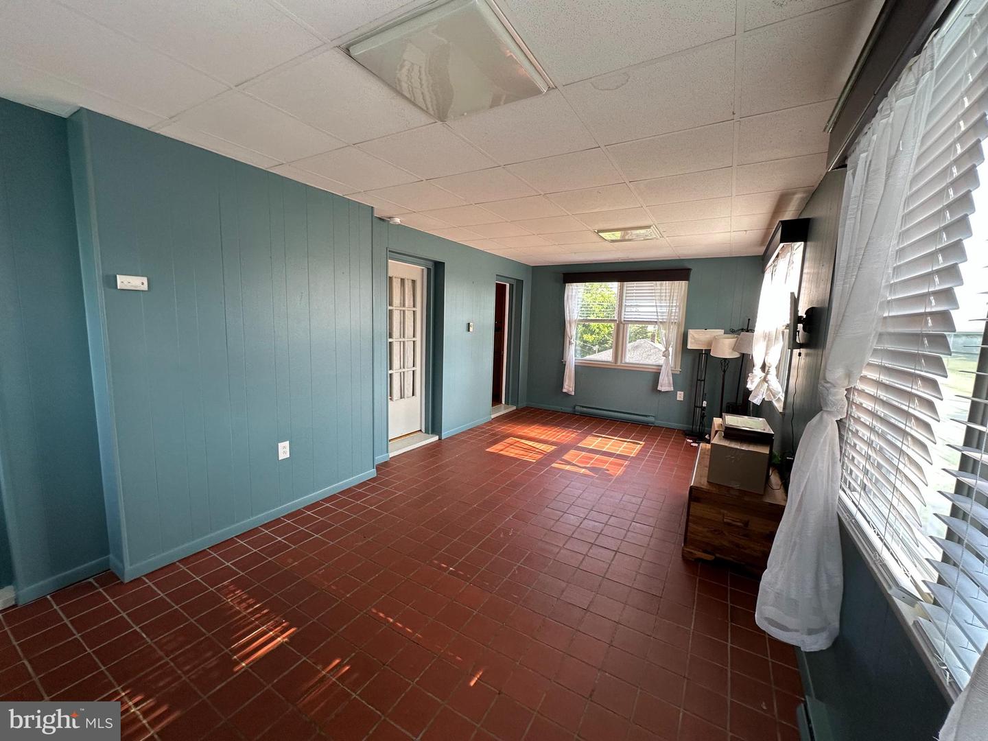 2 Terrace Ln Property Photo 11