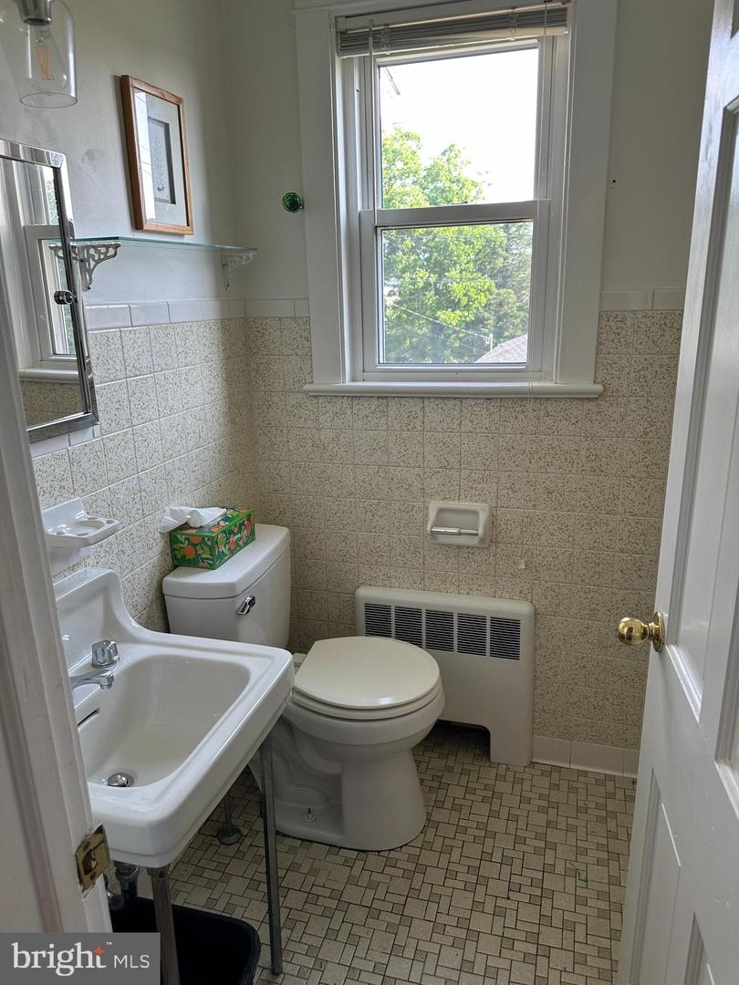 2 Terrace Ln Property Photo 21
