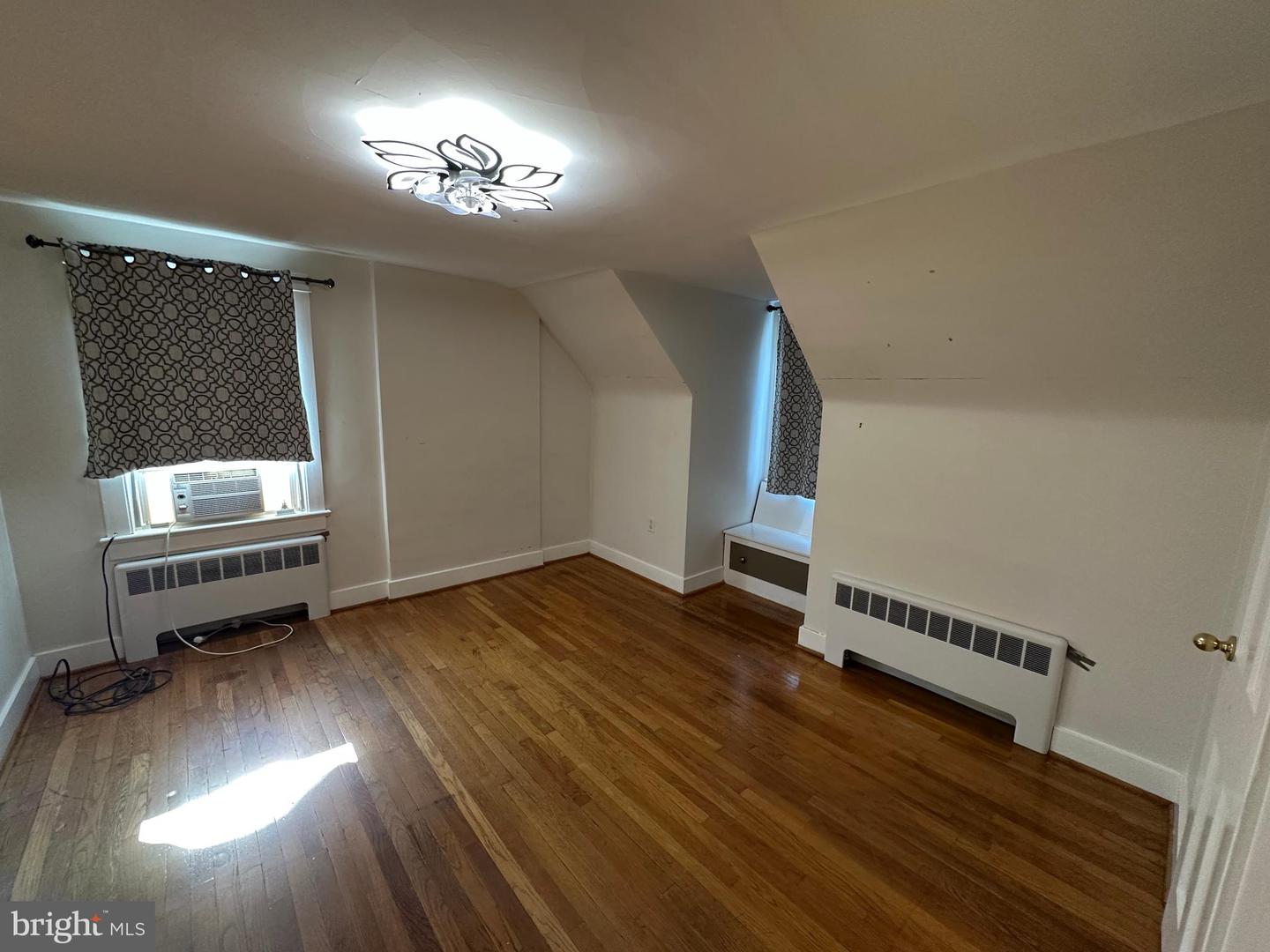 2 Terrace Ln Property Photo 27