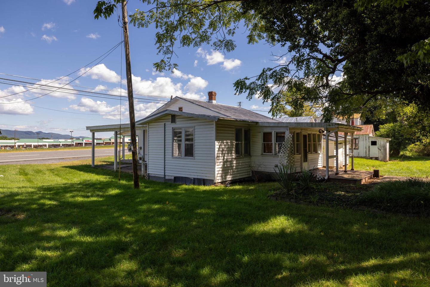 1819 Us Highway 211 W Property Photo 57