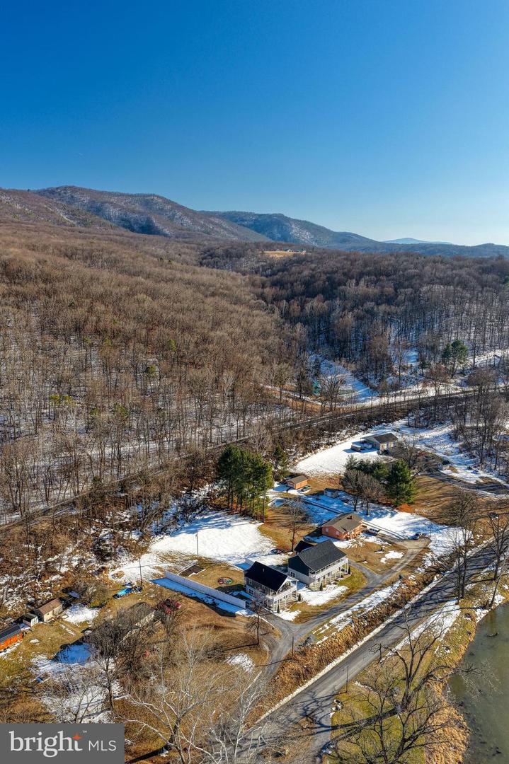 39 & 37 Whistle Ln Property Photo 17