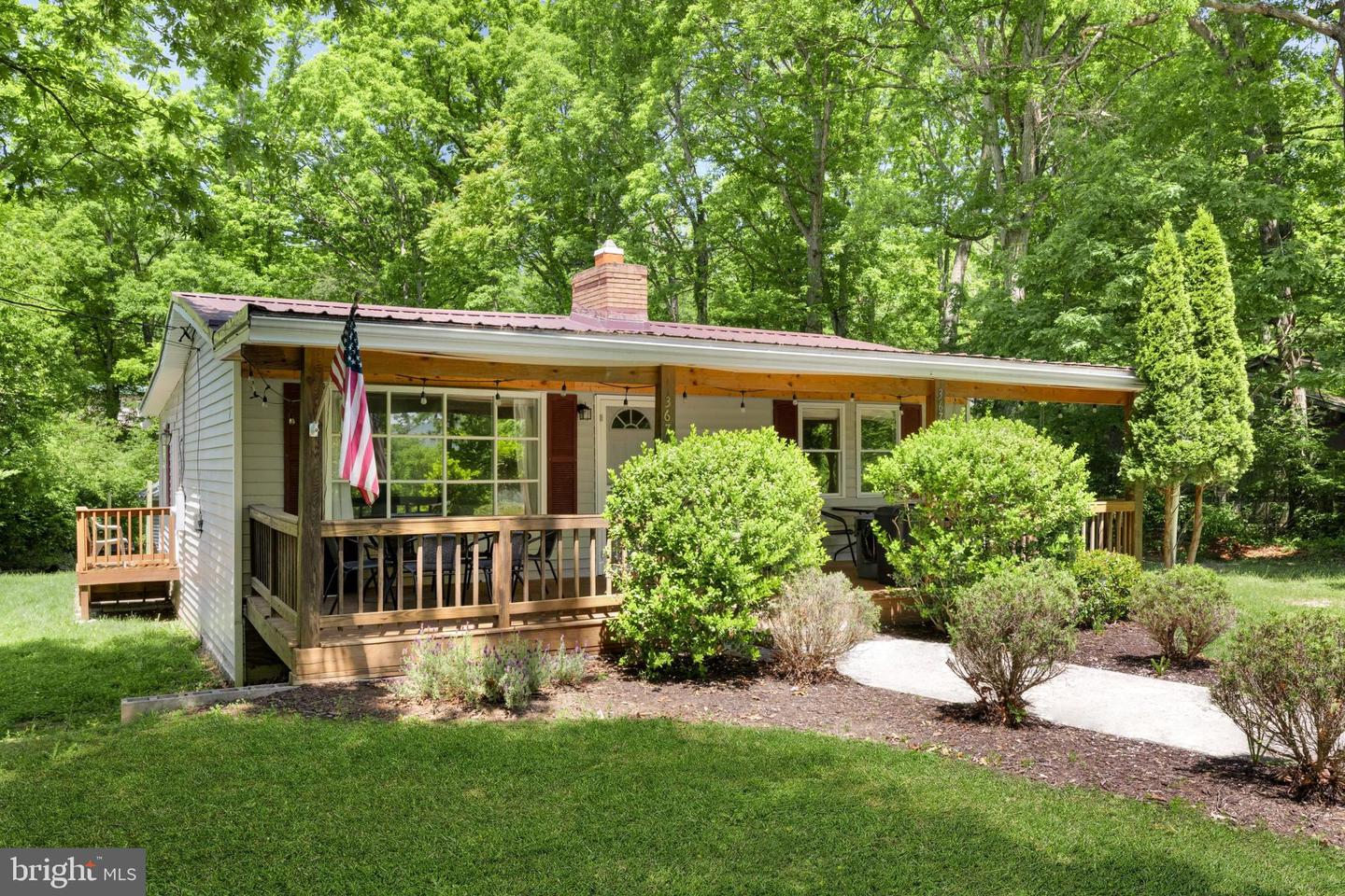 367 Riverview Dr Property Photo 1
