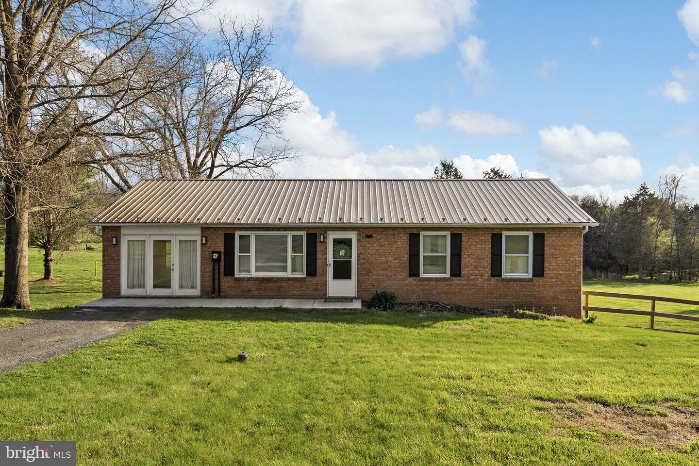 300 Martin St Property Photo 1