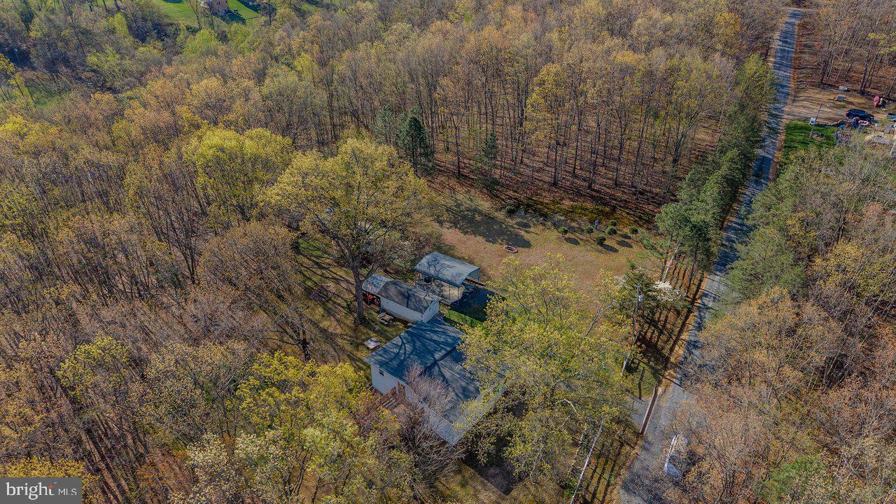 160 Gale Ln Property Photo 33
