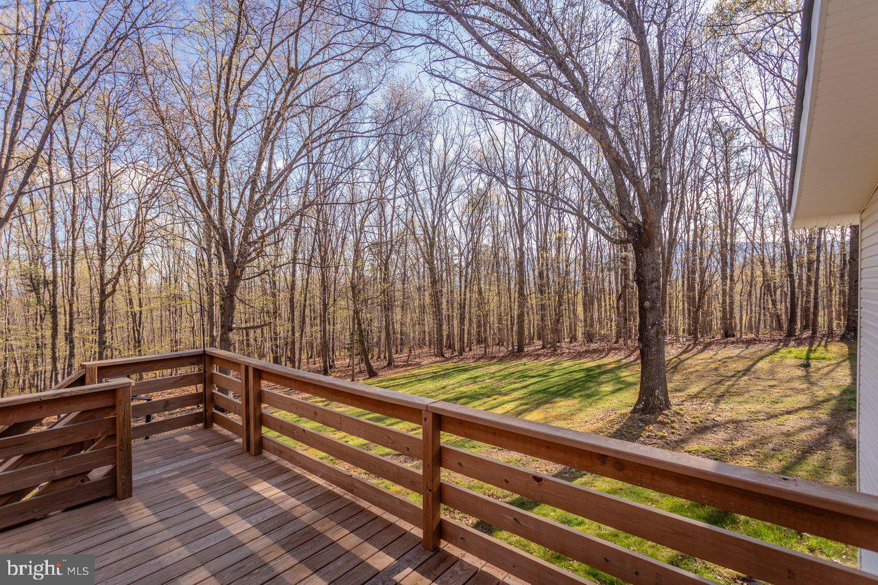 160 Gale Ln Property Photo 41