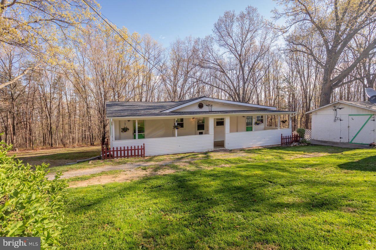 160 Gale Ln Property Photo 44