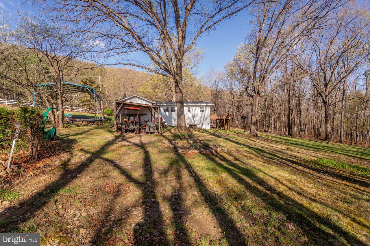 160 Gale Ln Property Photo 53