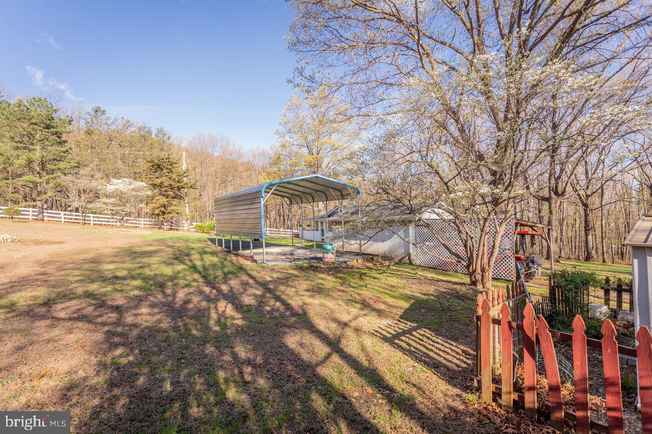 160 Gale Ln Property Photo 55