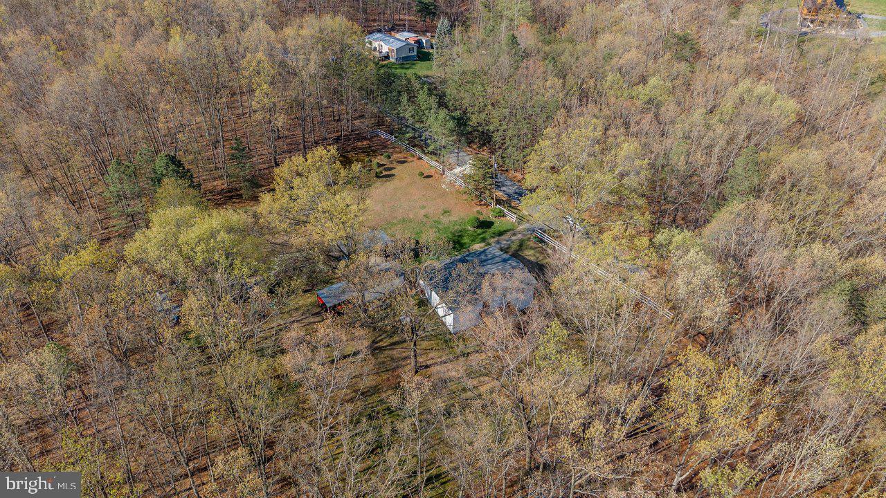 160 Gale Ln Property Photo 68