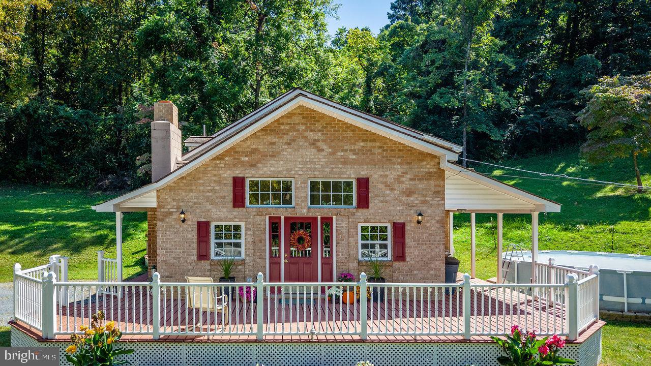 279 Helms Rd Property Photo 1