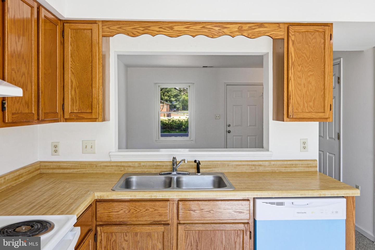 312 Quincy Ave Property Photo 10