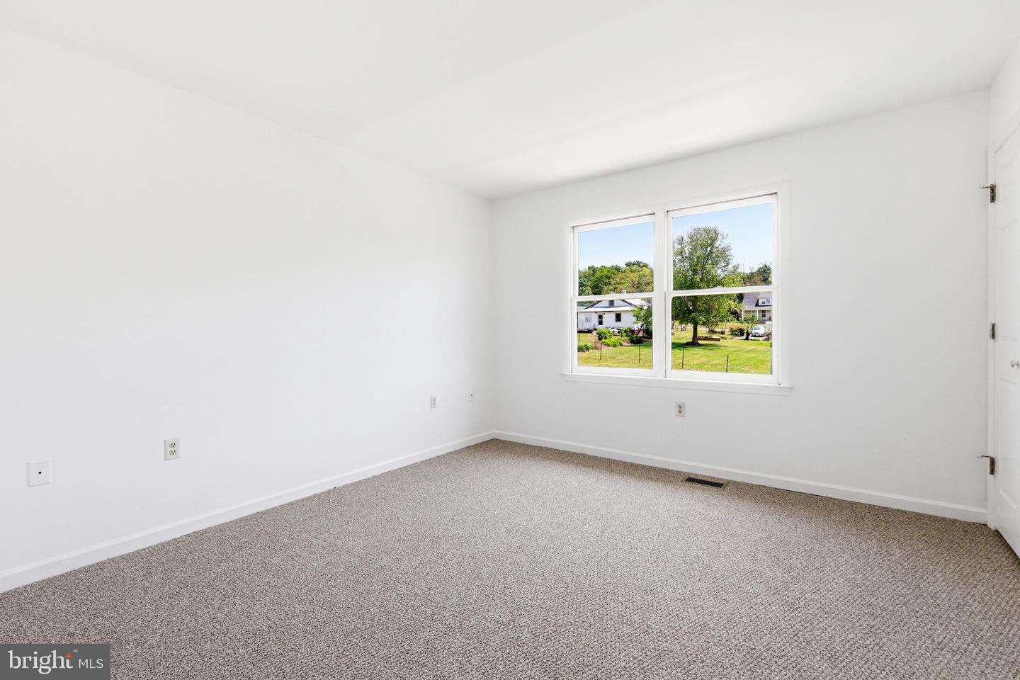 312 Quincy Ave Property Photo 38
