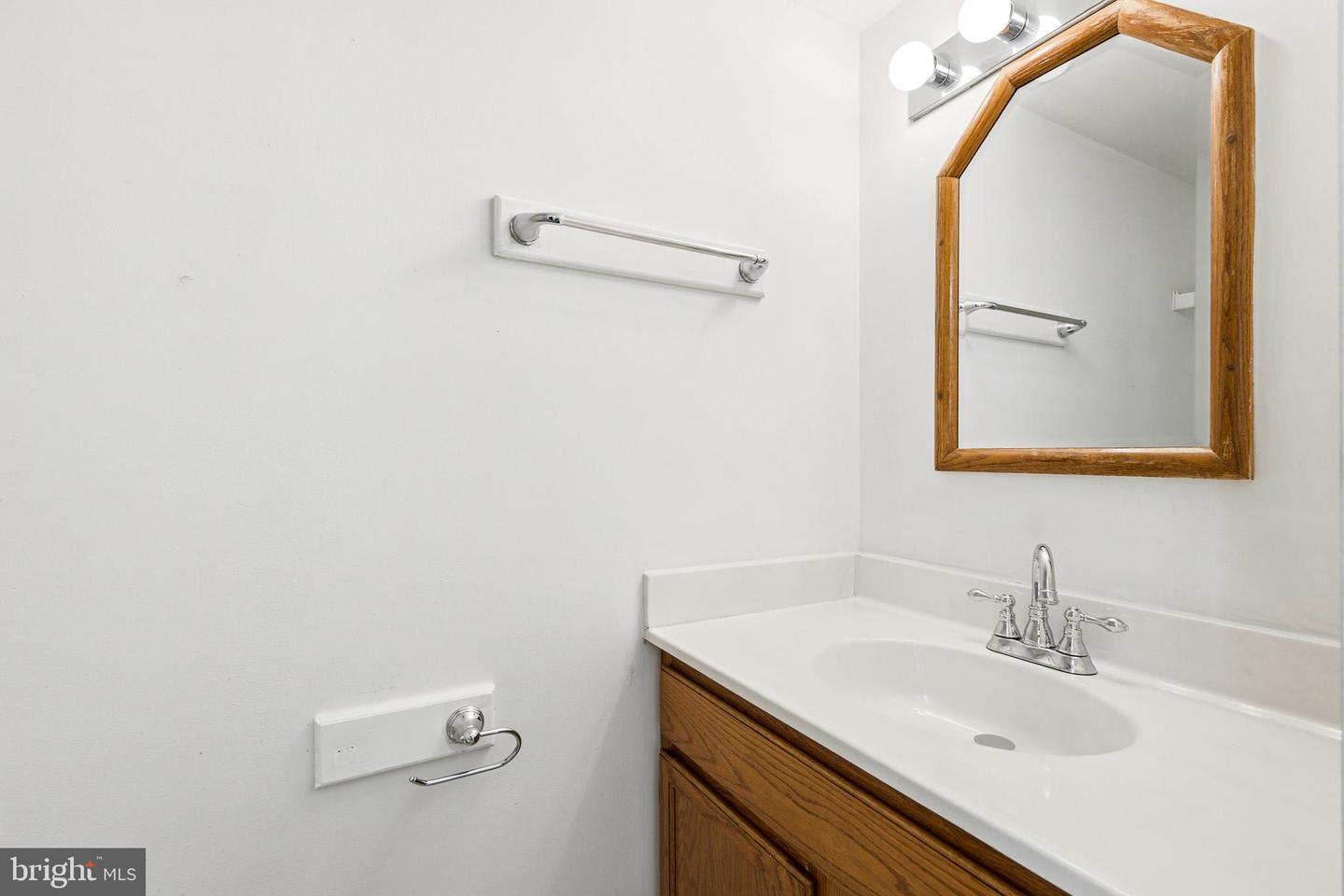312 Quincy Ave Property Photo 45