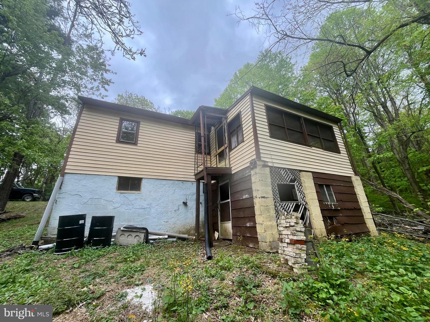 536 Circle Dr Property Photo 3