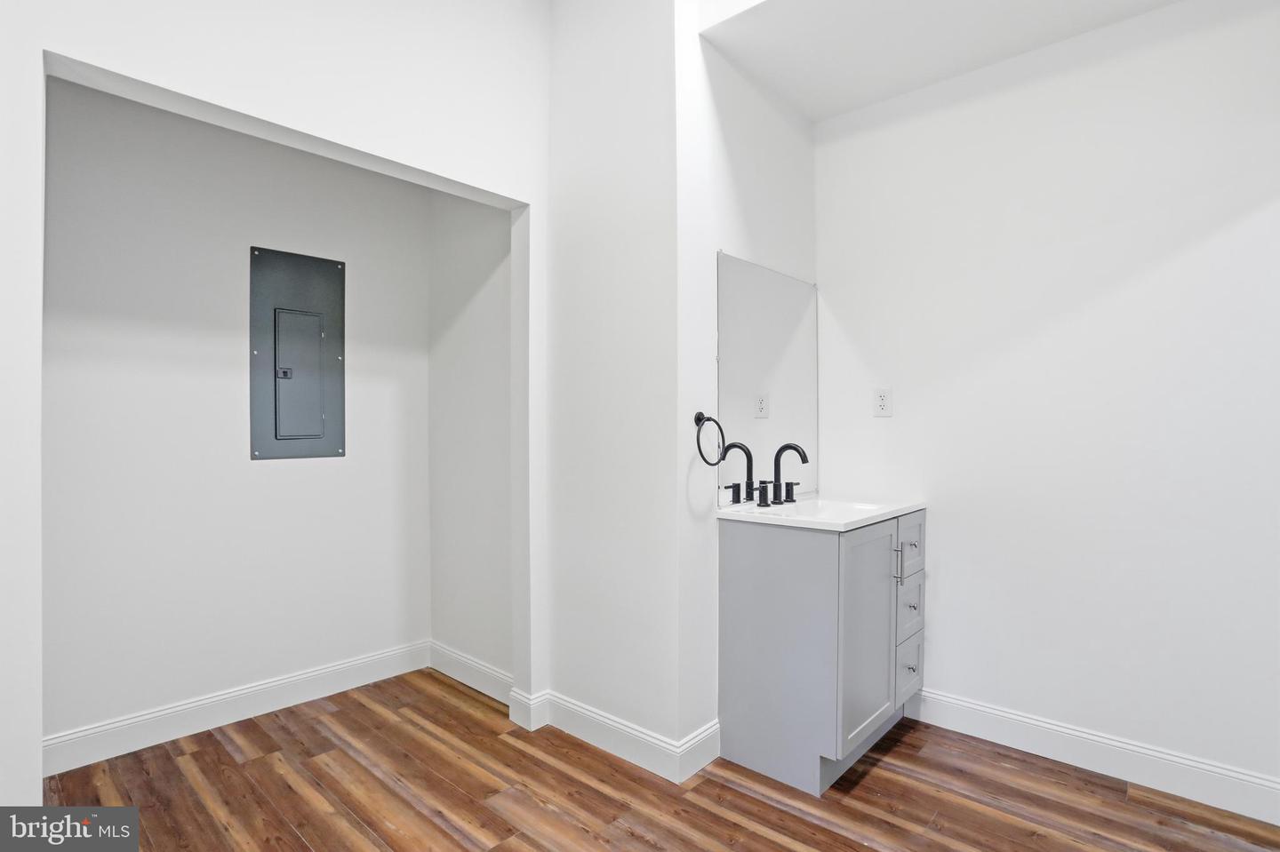 1307 Cardinal Dr Property Photo 16