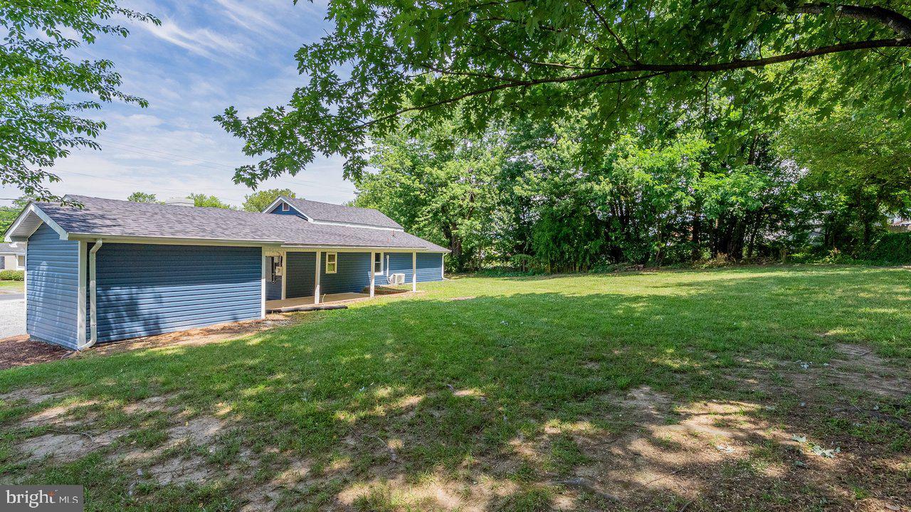 577 Pond Ave Property Photo 40