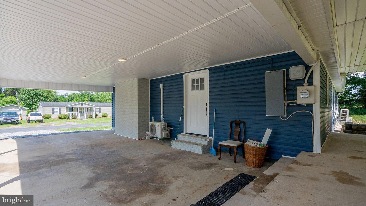 577 Pond Ave Property Photo 48