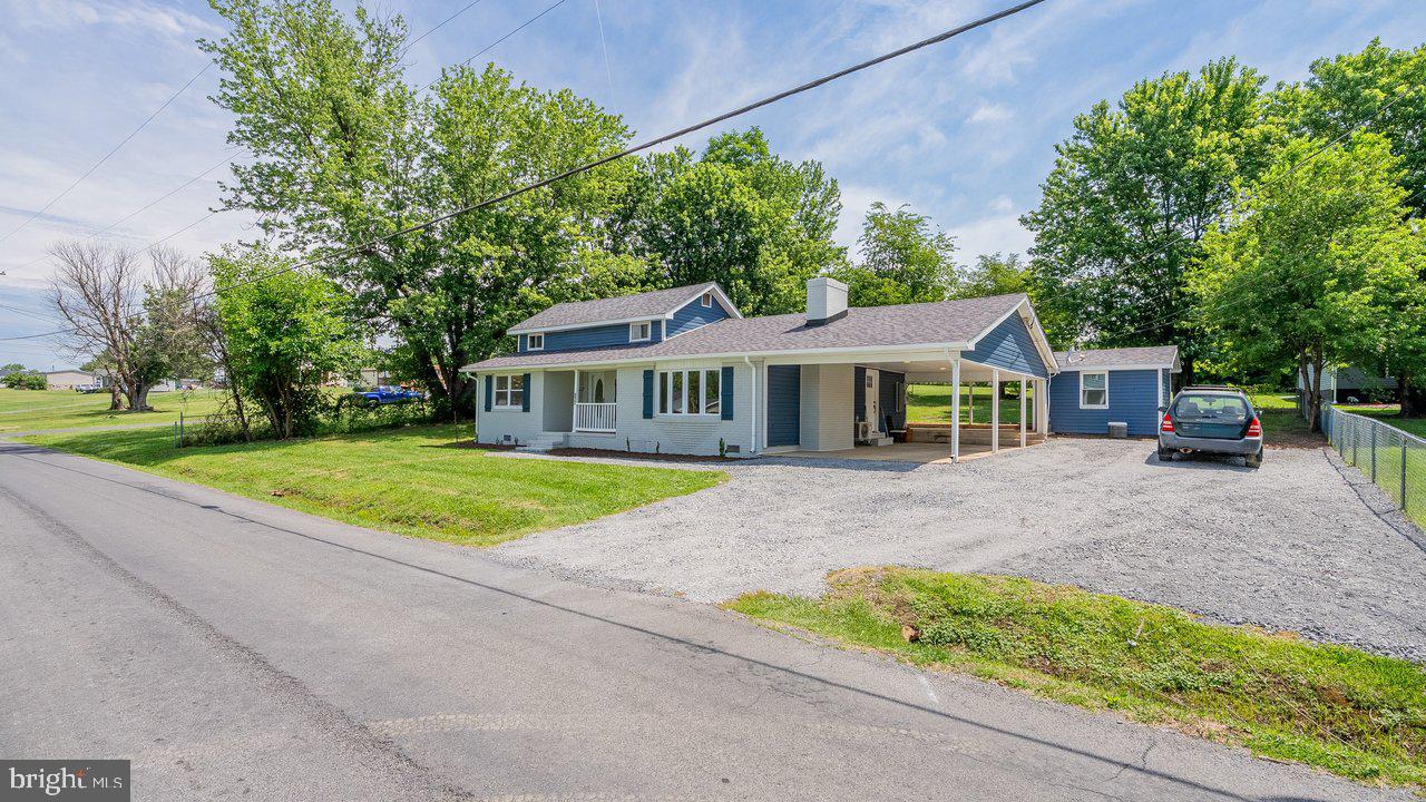577 Pond Ave Property Photo 49