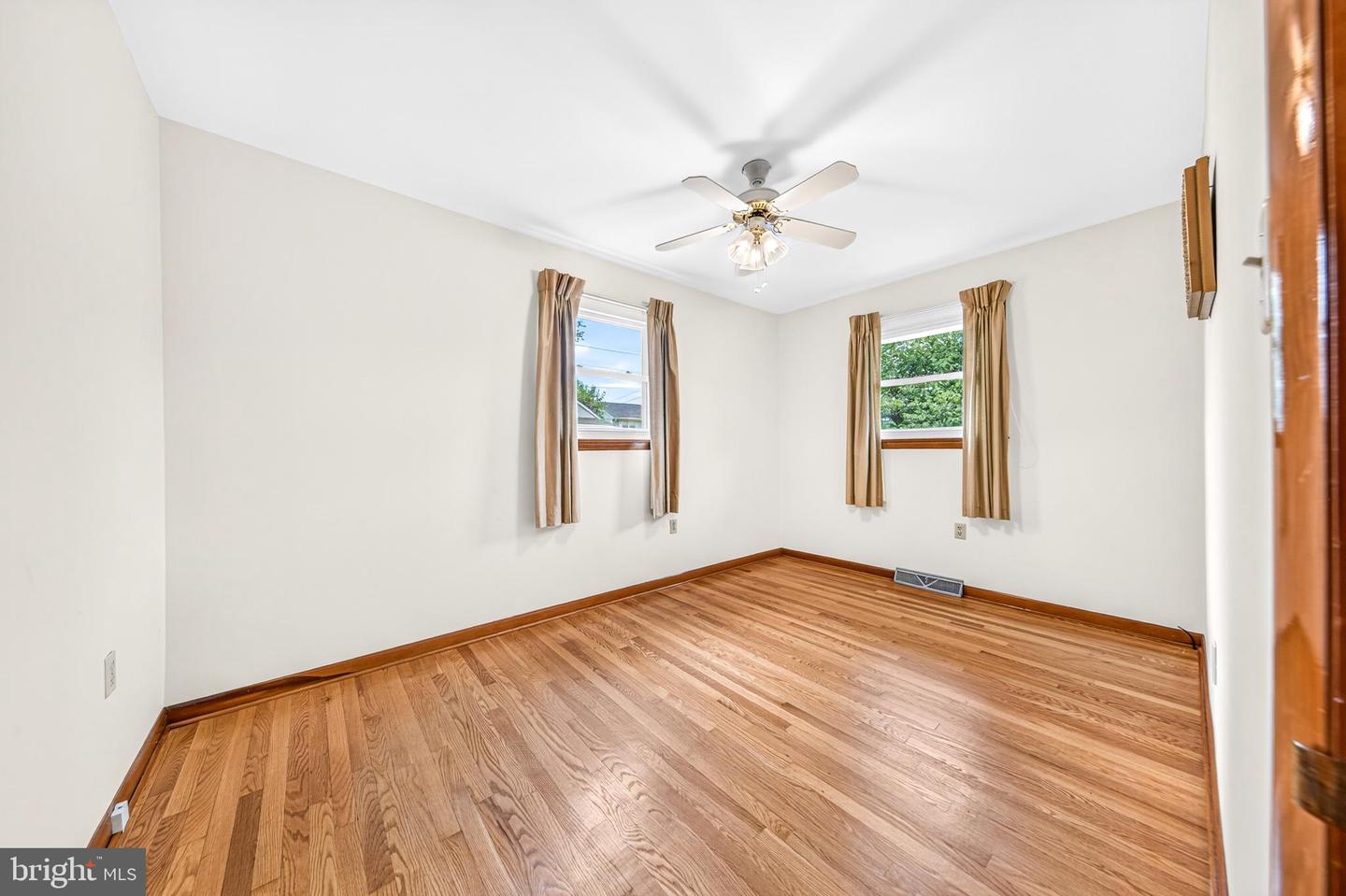 201 First St Property Photo 27