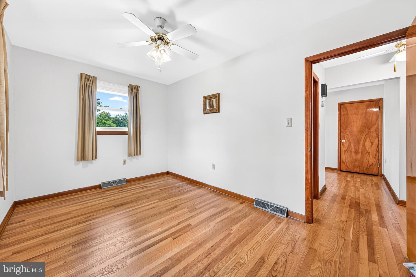 201 First St Property Photo 28