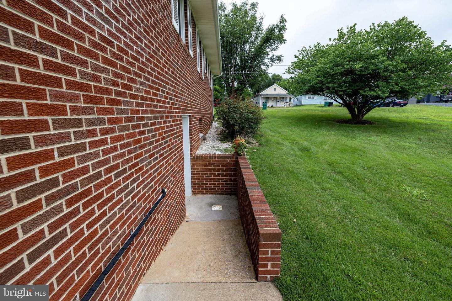 201 First St Property Photo 59