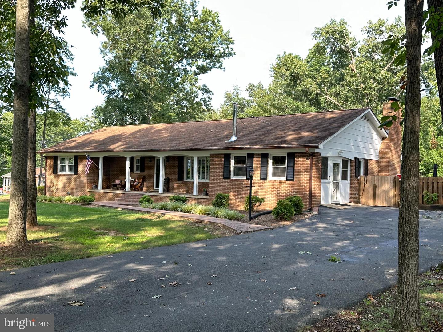579 Circle View Rd Property Photo 3