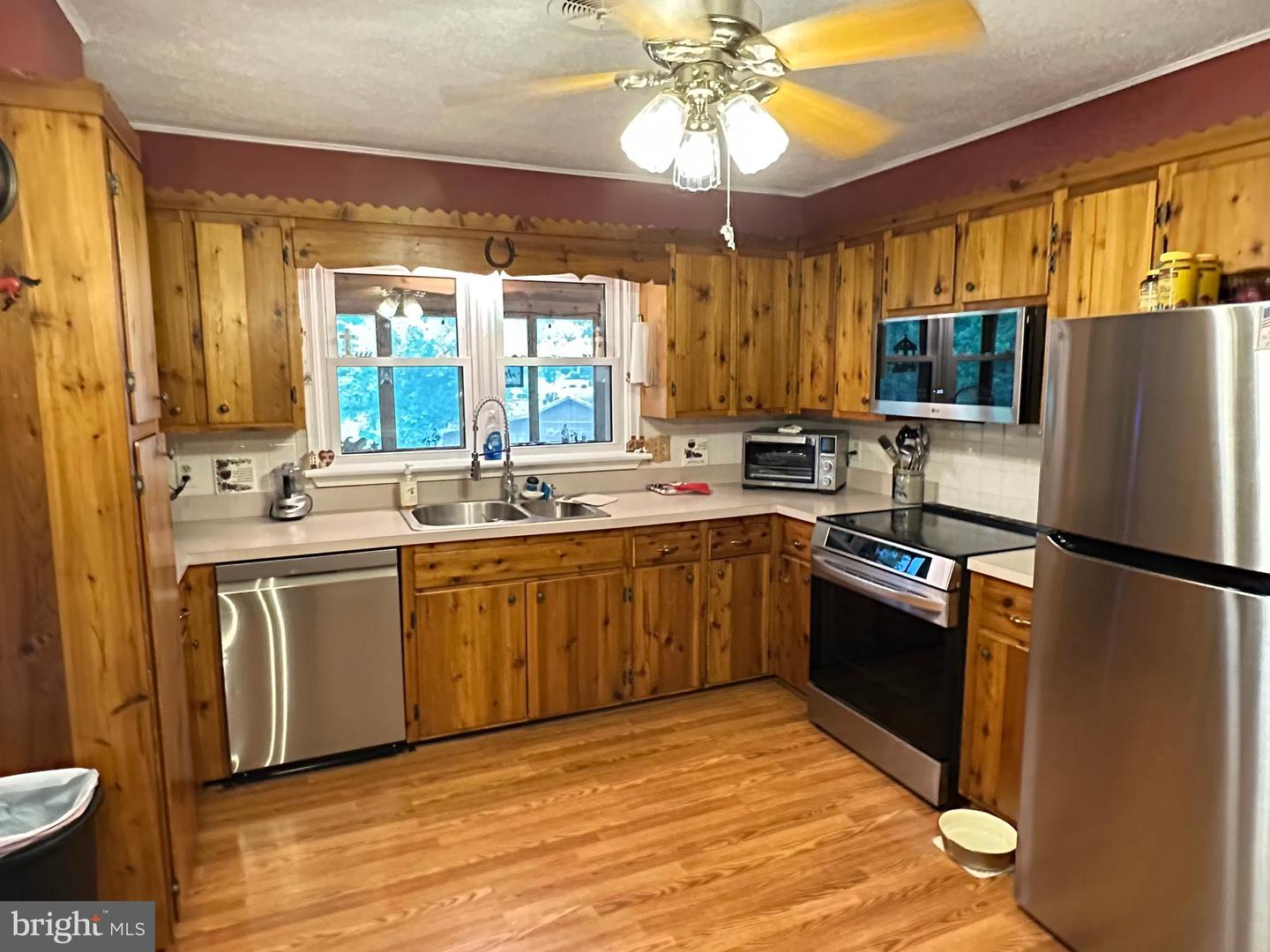 579 Circle View Rd Property Photo 32