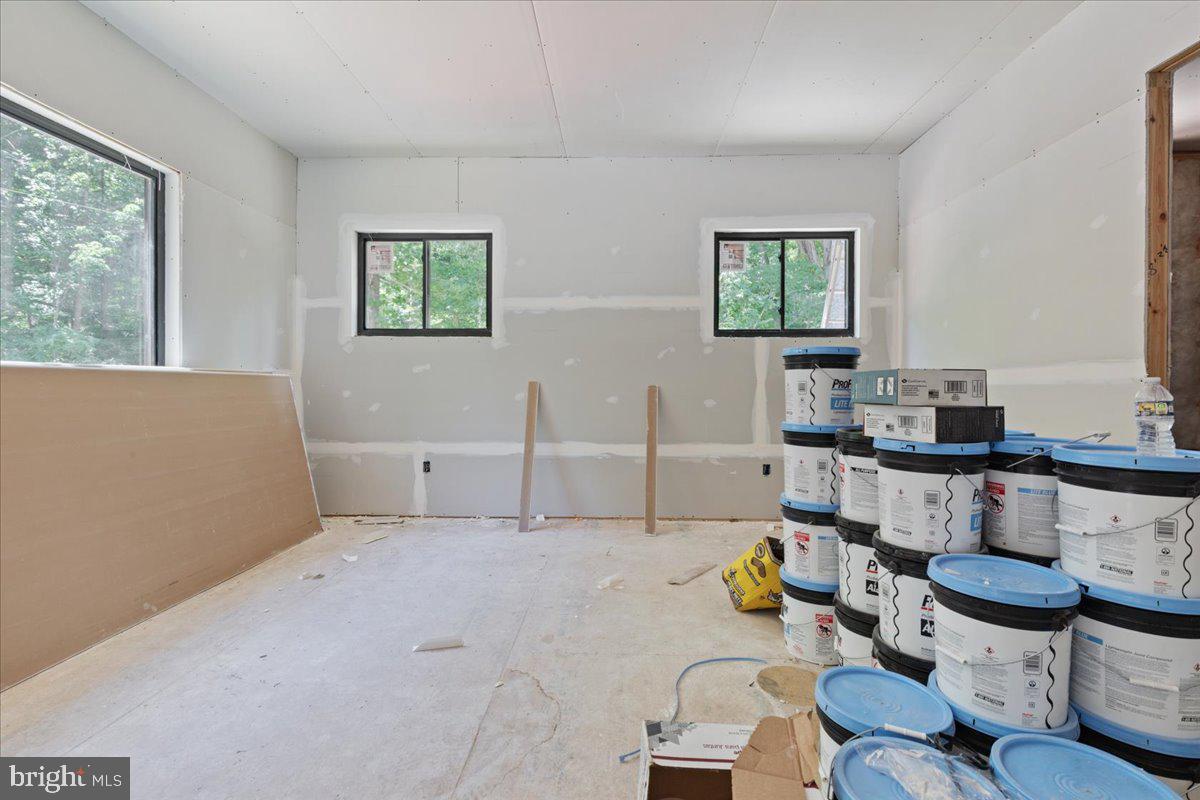 1346 Shipyard Rd Property Photo 13