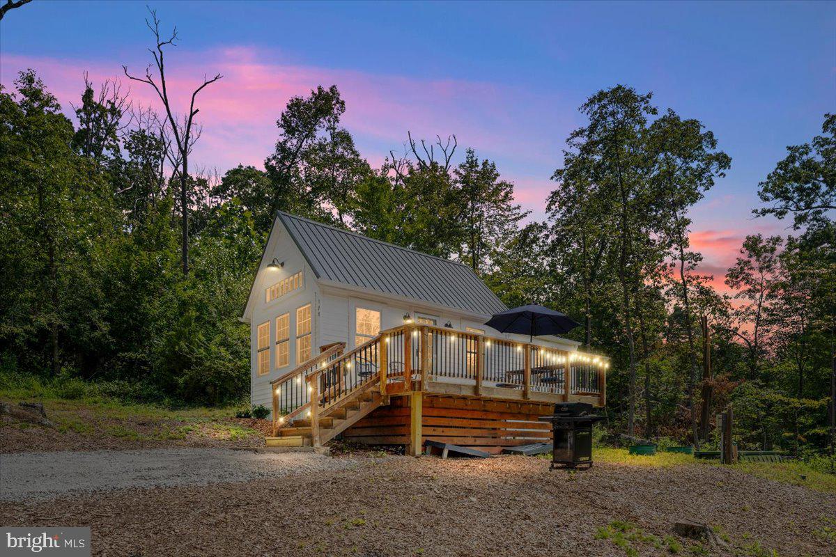 175 Lake Dr Property Photo 1