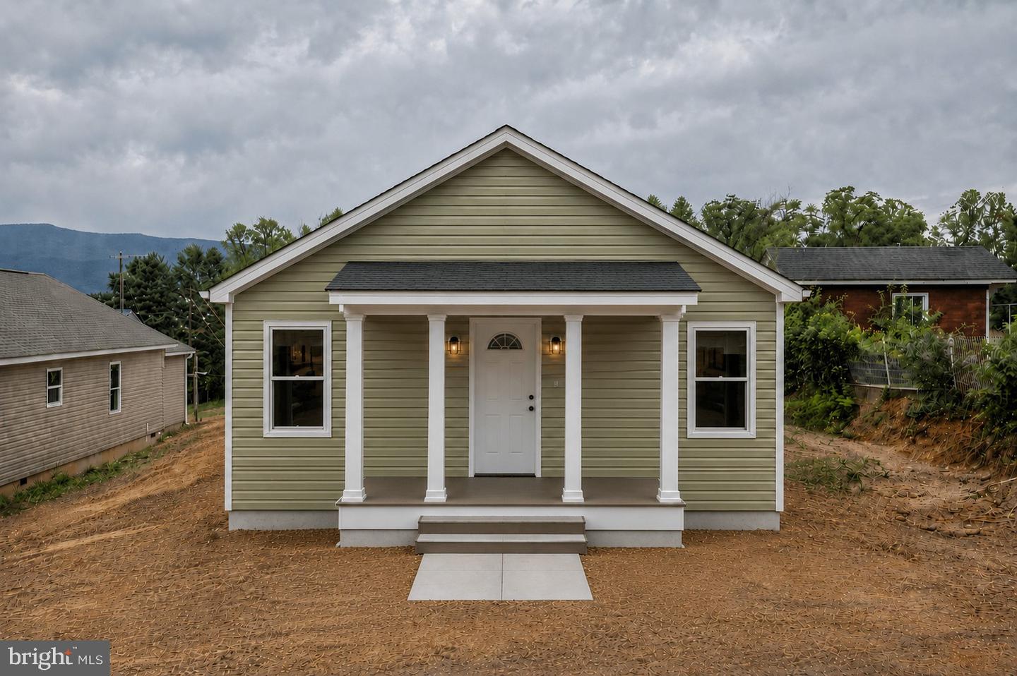395 TRENTON AVE