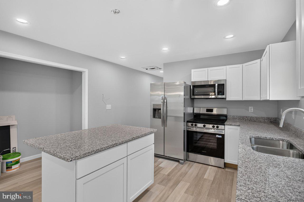 391 Trenton Ave. Property Photo 11