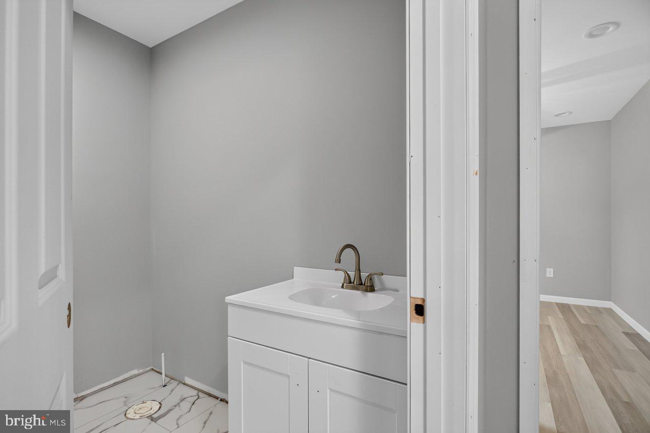 391 Trenton Ave. Property Photo 13
