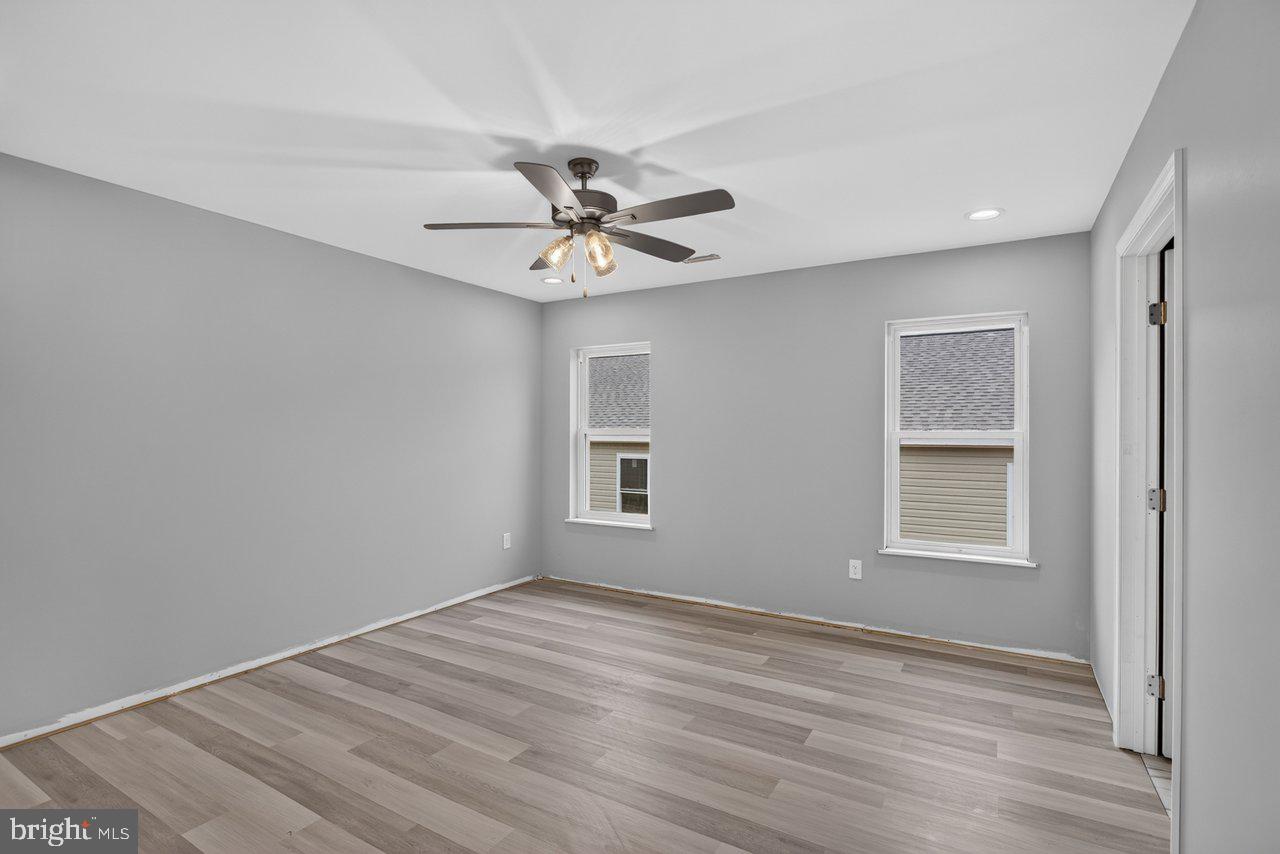 391 Trenton Ave. Property Photo 15