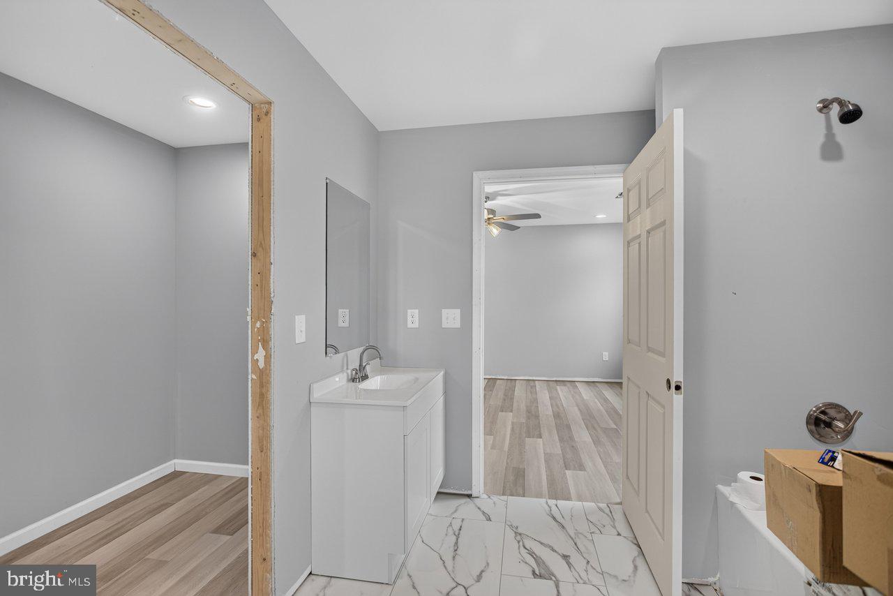 391 Trenton Ave. Property Photo 17