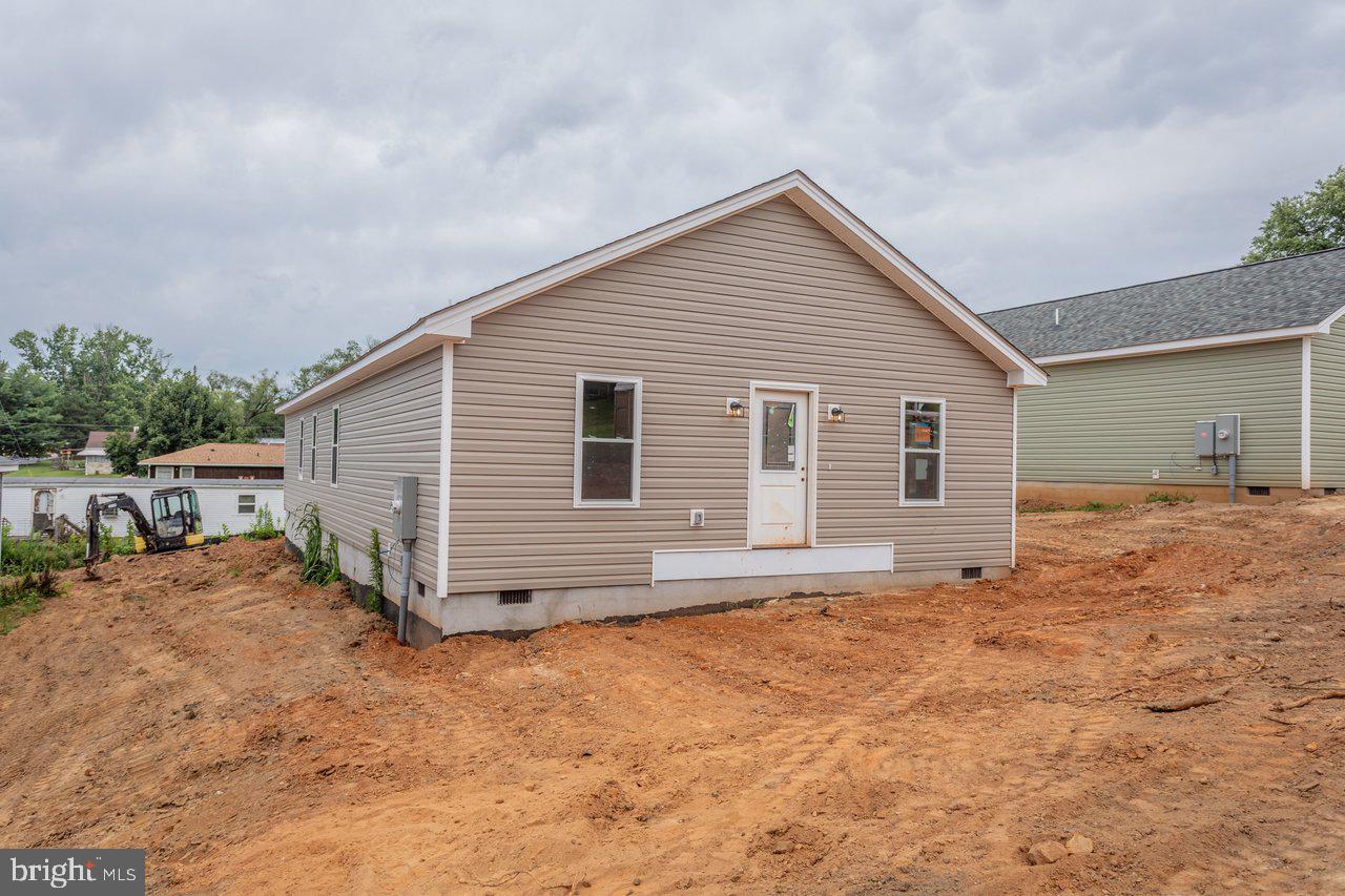 391 Trenton Ave. Property Photo 31