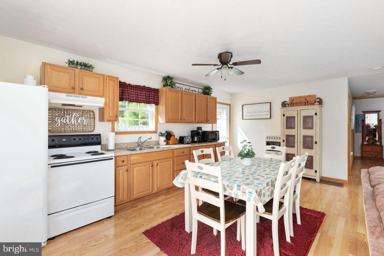 897 Helms Rd Property Photo 19