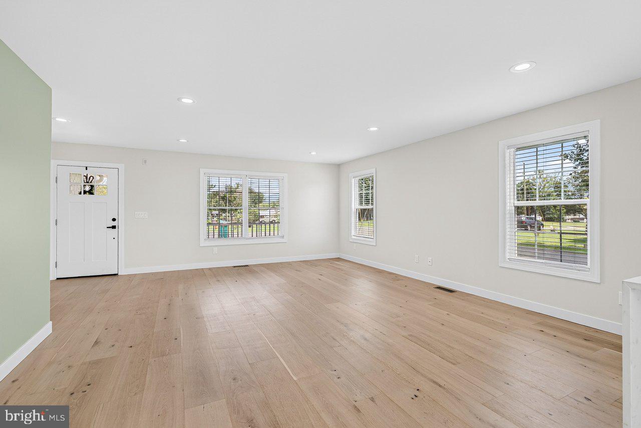 320 Eighth Ave Property Photo 5