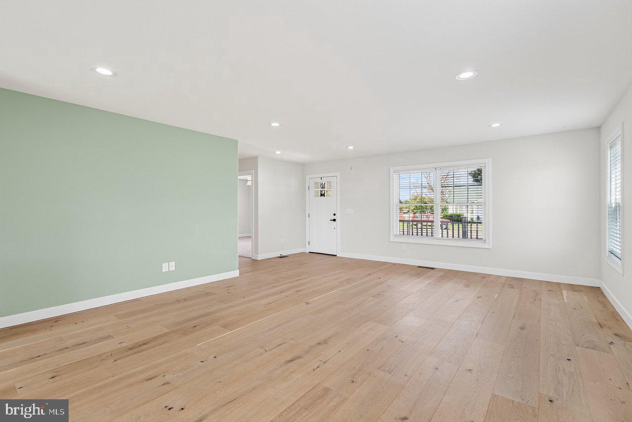 320 Eighth Ave Property Photo 7