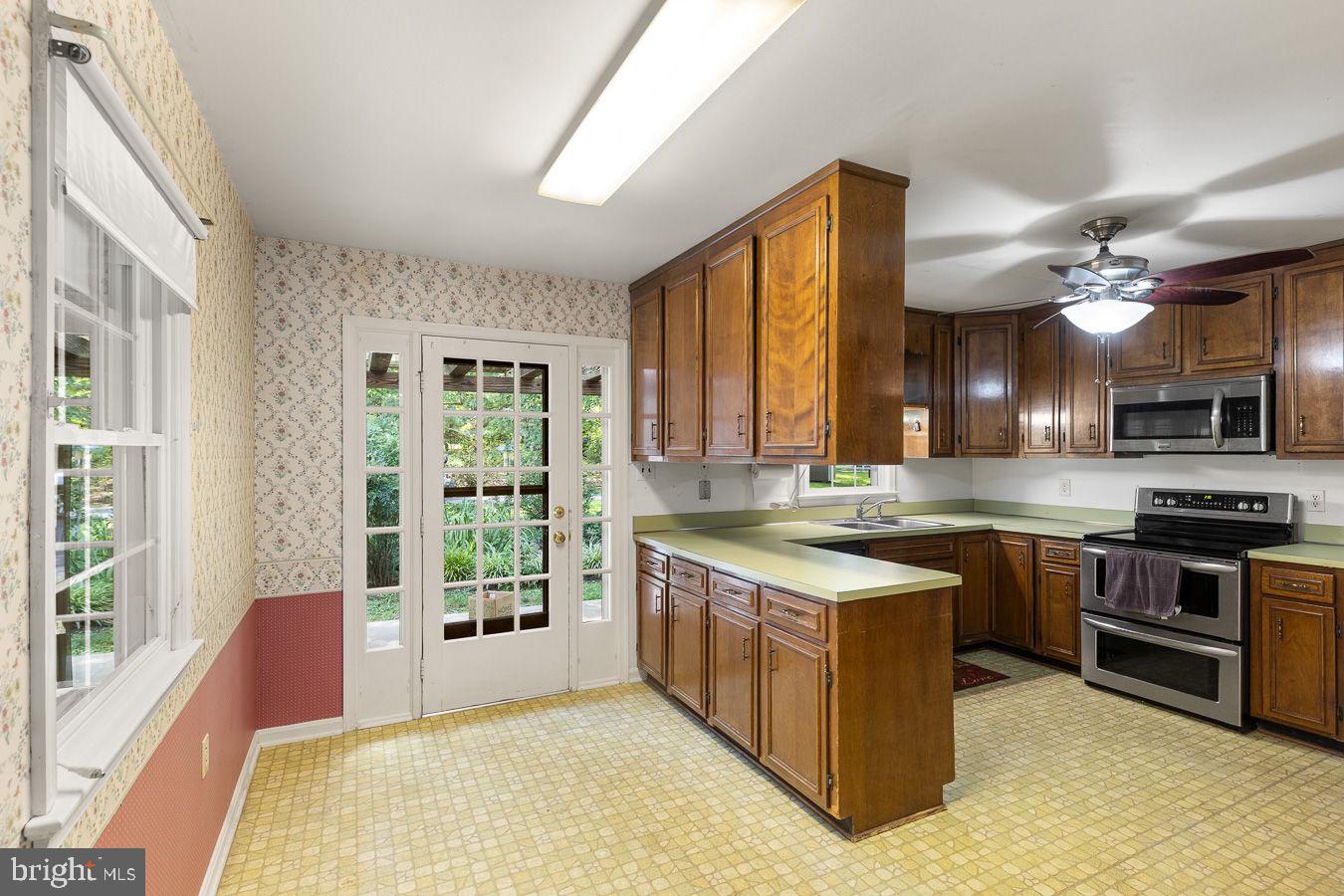 577 Old Farm Rd Property Photo 31