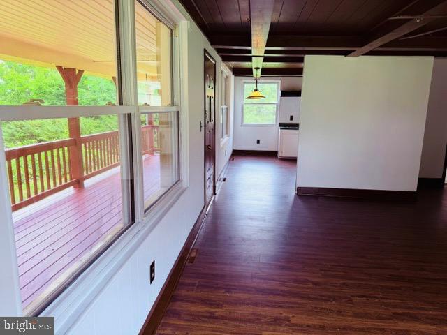 10 Nunn Ln Property Photo 6