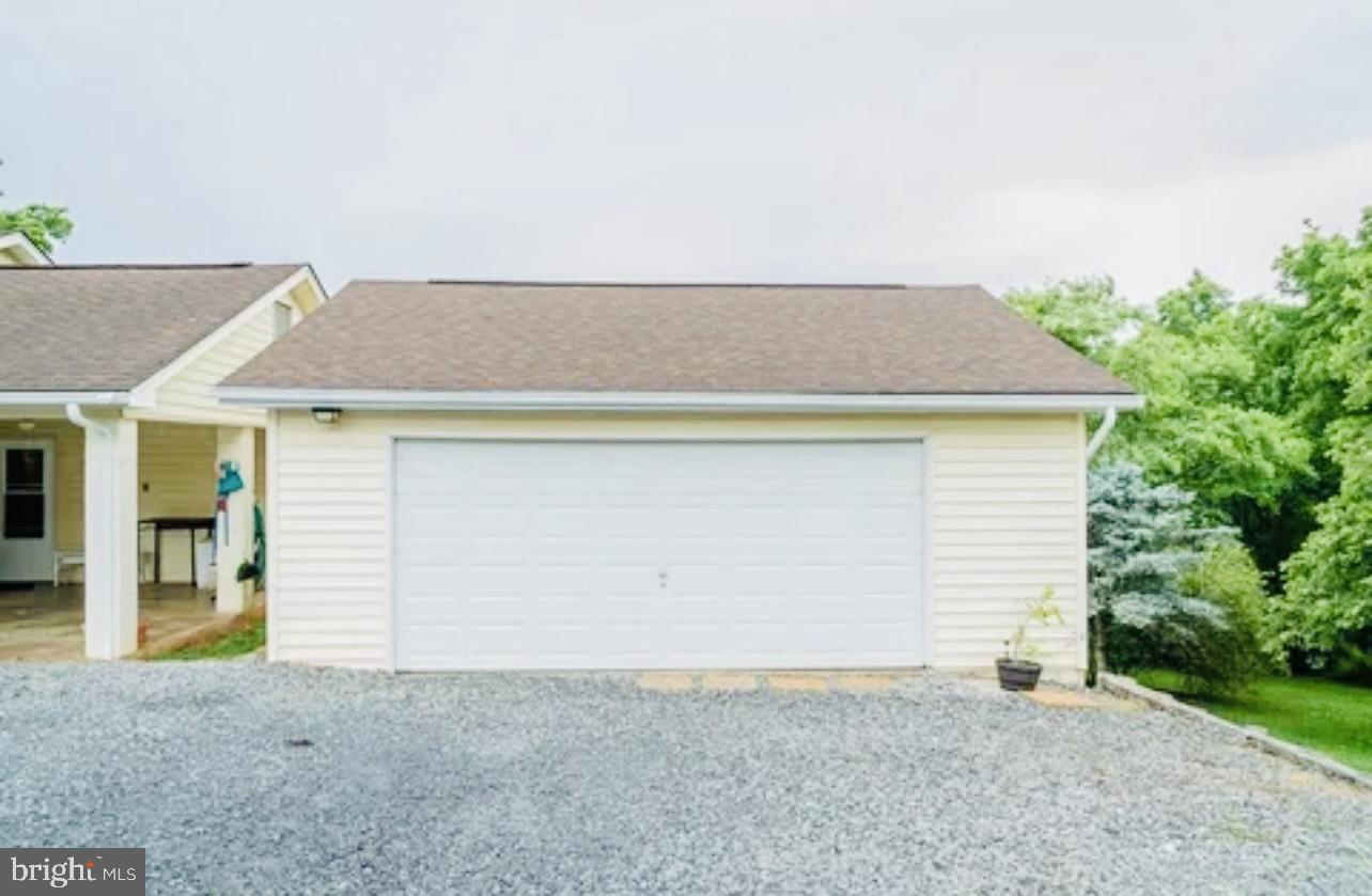 10 Nunn Ln Property Photo 12