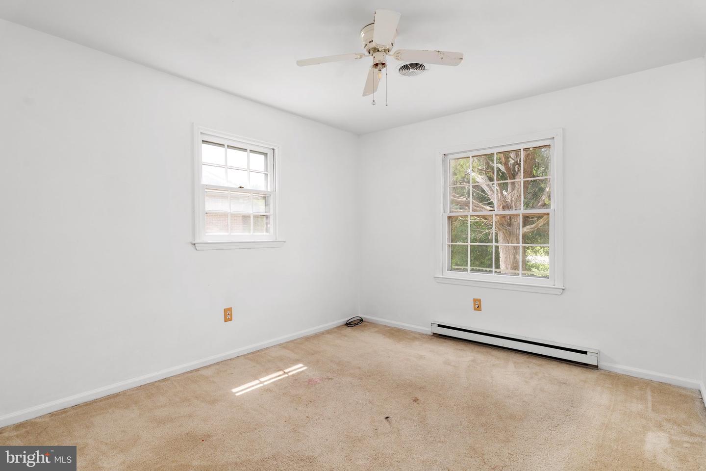 33 Wallace Ave Property Photo 18